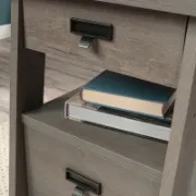 Zelvaro Desk + Luxury Affordable Custom Office Desks by Liqana – Saudi Arabia